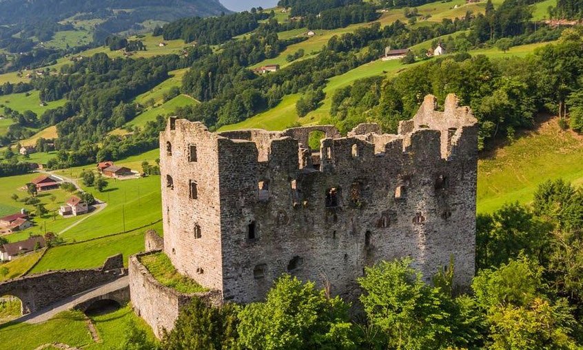 Gräpplang Castle, Flums, Switzerland